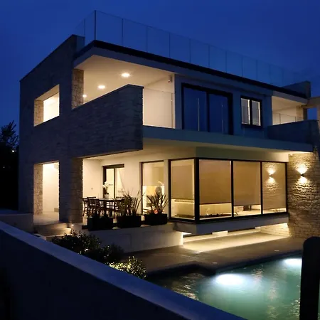 Rosarol Villa *